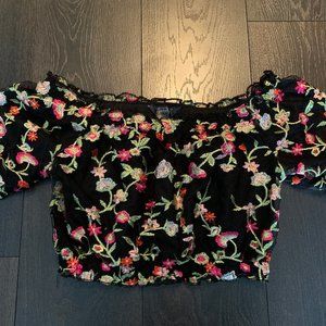 Streetwear Society Cute Flower Pattern Crop Top